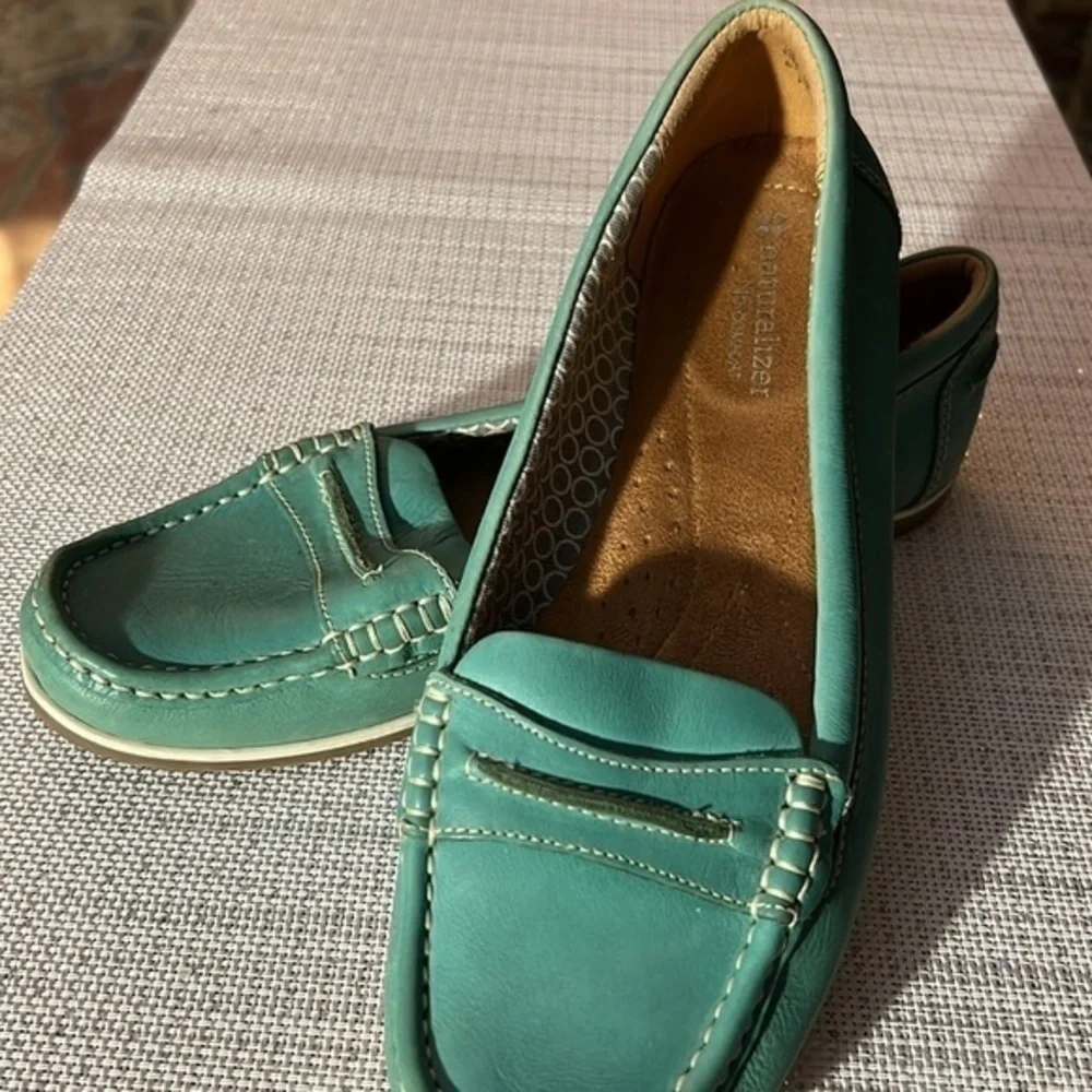 Naturalizer ,size  10M, TIFFANY GREEN 🥰Hamilton boat loafer, slip on
